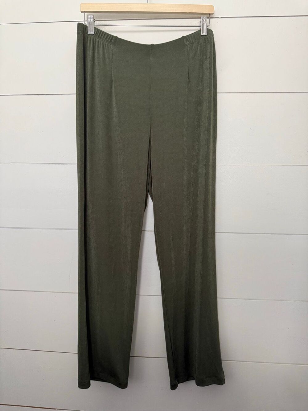 Chico’s Women’s 2R Olive Green Tummy Control Slinky Stretchy Pants